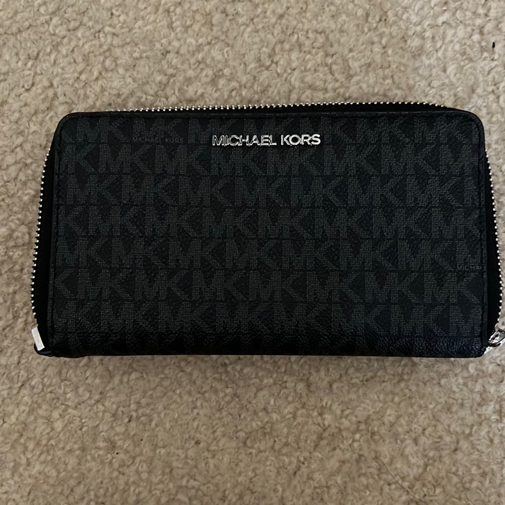Brand new MK WALLET